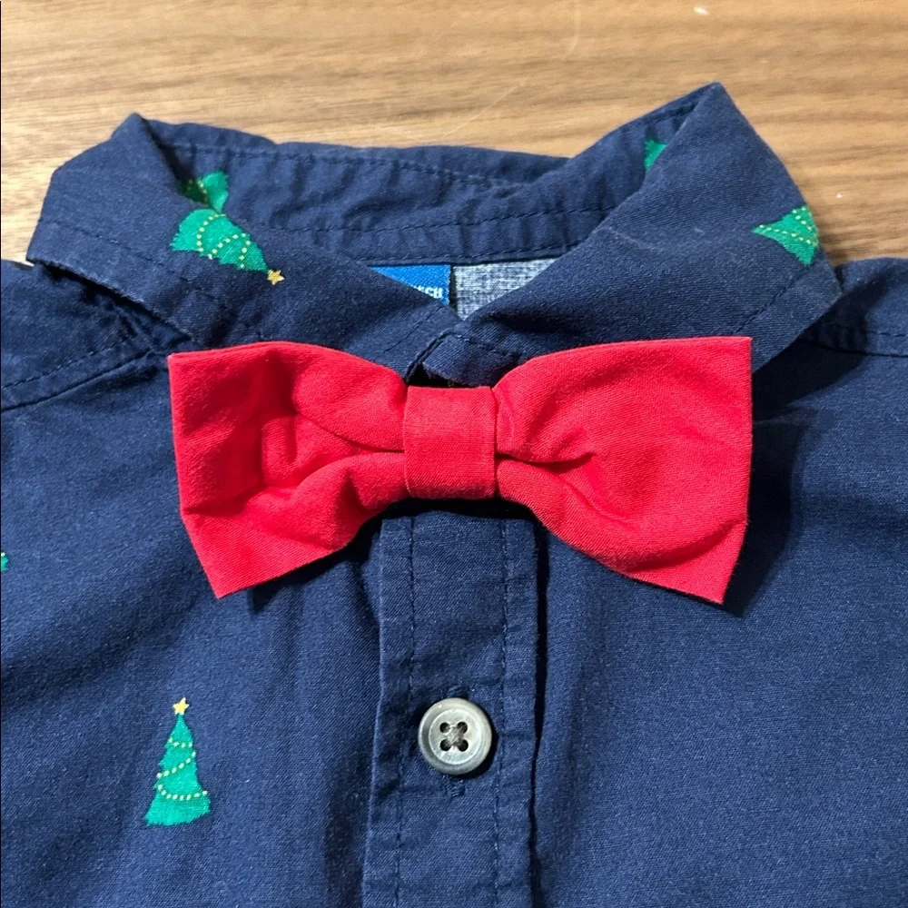 Old Navy Holiday Christmas Tree Button Down Shirt With Red Bow Size 2T